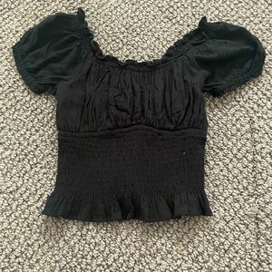 pretty black top never worn!!